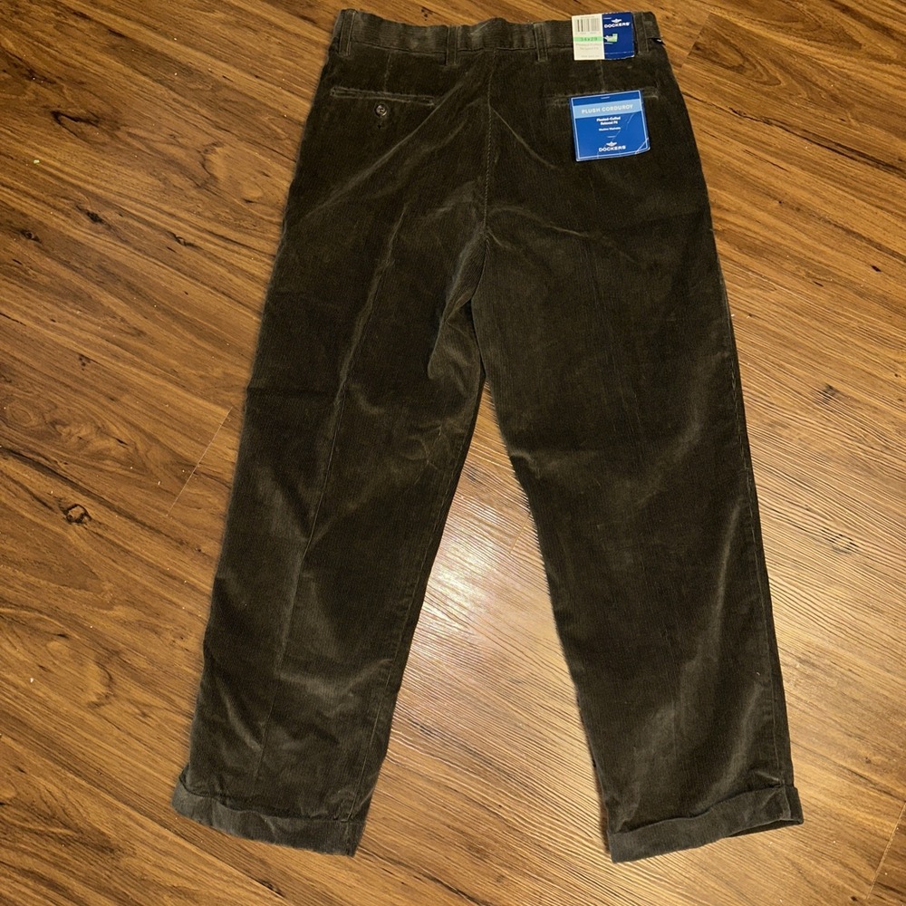 Dockers Mens Corduroy Pants Pleated Cuffed Relaxed Fit 34X29 Brown NEW - Picture 3 of 4